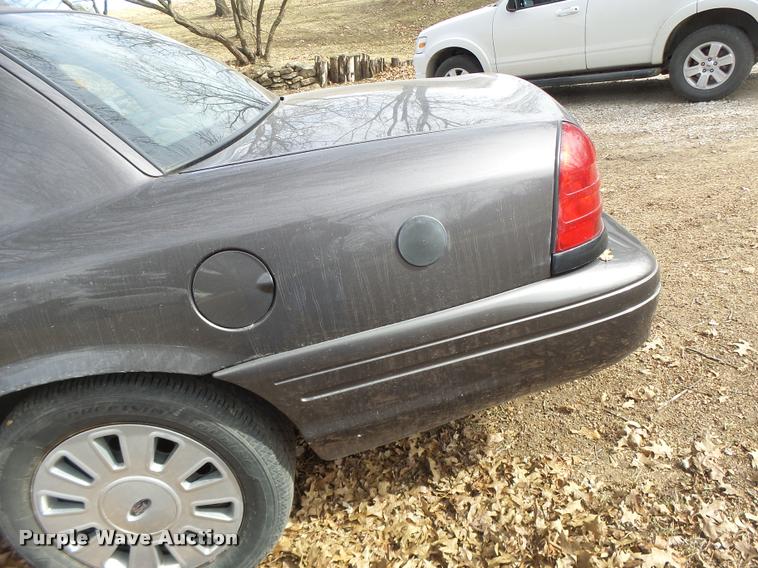 image for item DA3332 2010 Ford Crown Victoria Police Interceptor