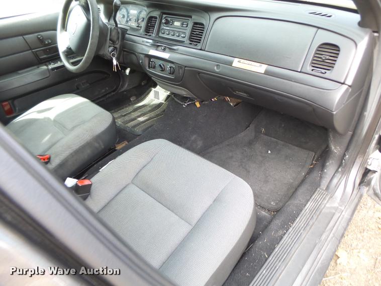 image for item DA3332 2010 Ford Crown Victoria Police Interceptor