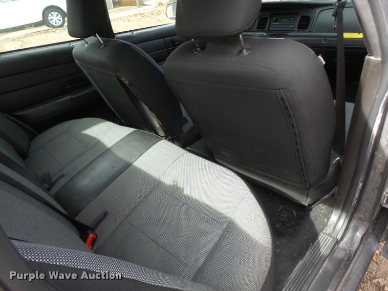 image for item DA3332 2010 Ford Crown Victoria Police Interceptor
