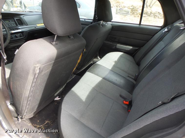 image for item DA3332 2010 Ford Crown Victoria Police Interceptor