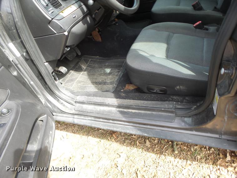 image for item DA3332 2010 Ford Crown Victoria Police Interceptor