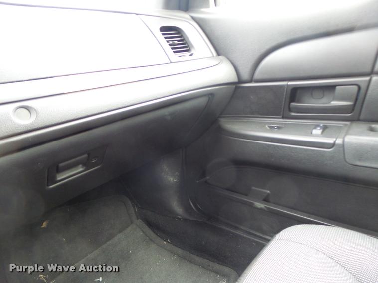 image for item DA3332 2010 Ford Crown Victoria Police Interceptor