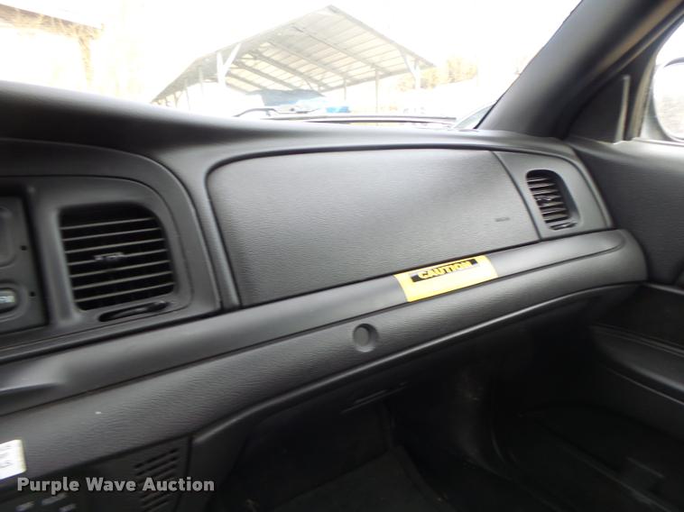 image for item DA3332 2010 Ford Crown Victoria Police Interceptor