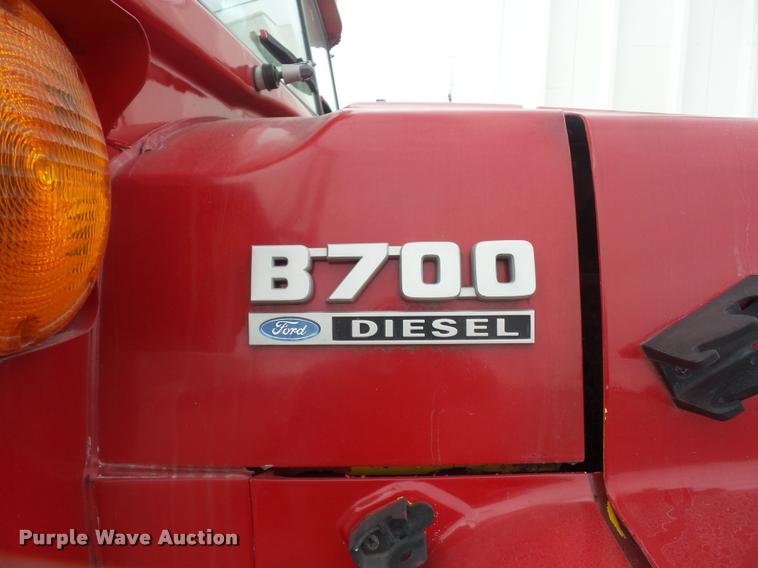 image for item DA4003 Ford B700 bus