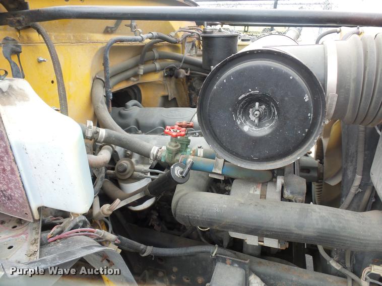 image for item DA4003 Ford B700 bus