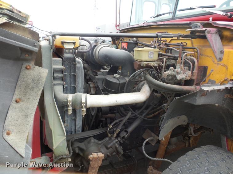 image for item DA4003 Ford B700 bus