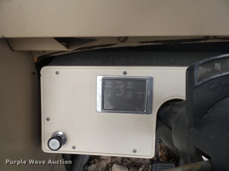 image for item DA4003 Ford B700 bus