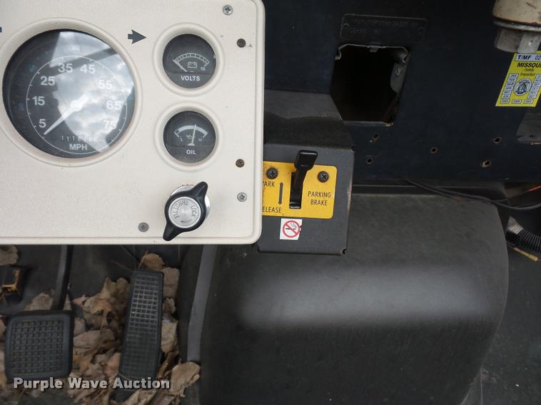 image for item DA4003 Ford B700 bus