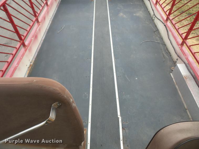 image for item DA4003 Ford B700 bus