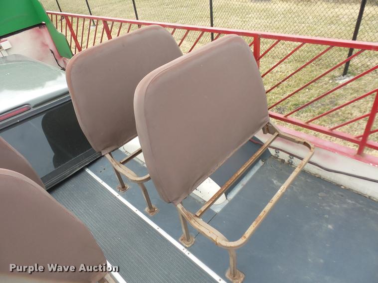 image for item DA4003 Ford B700 bus