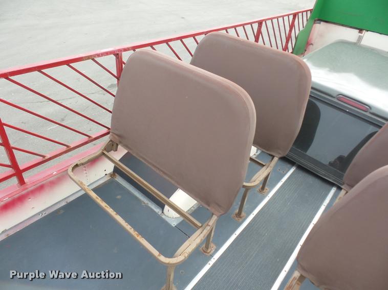 image for item DA4003 Ford B700 bus