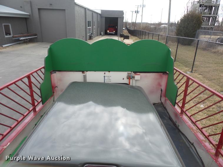 image for item DA4003 Ford B700 bus