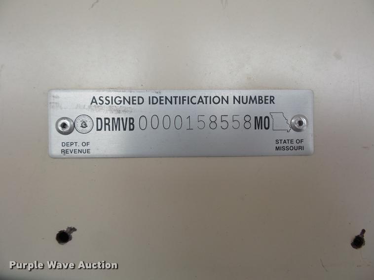 image for item DA4003 Ford B700 bus