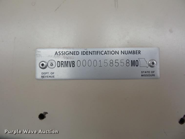 image for item DA4003 Ford B700 bus