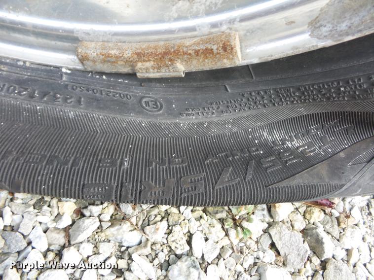 image for item DA5841 2004 Chevrolet Silverado 2500HD Crew Cab pickup truck