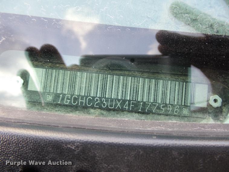 image for item DA5841 2004 Chevrolet Silverado 2500HD Crew Cab pickup truck