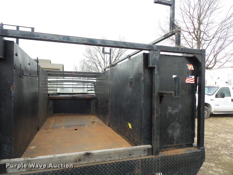 image for item DA5881 1984 Ford F350 flatbed pickup truck