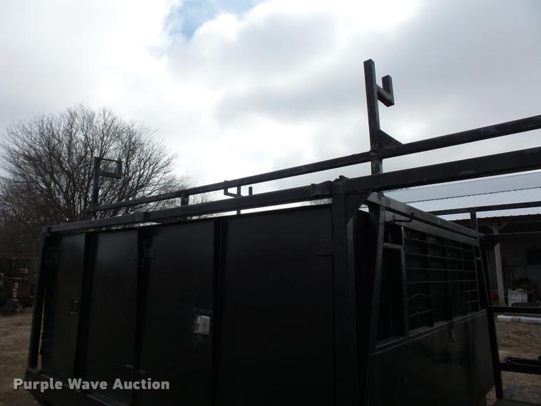 image for item DA5881 1984 Ford F350 flatbed pickup truck