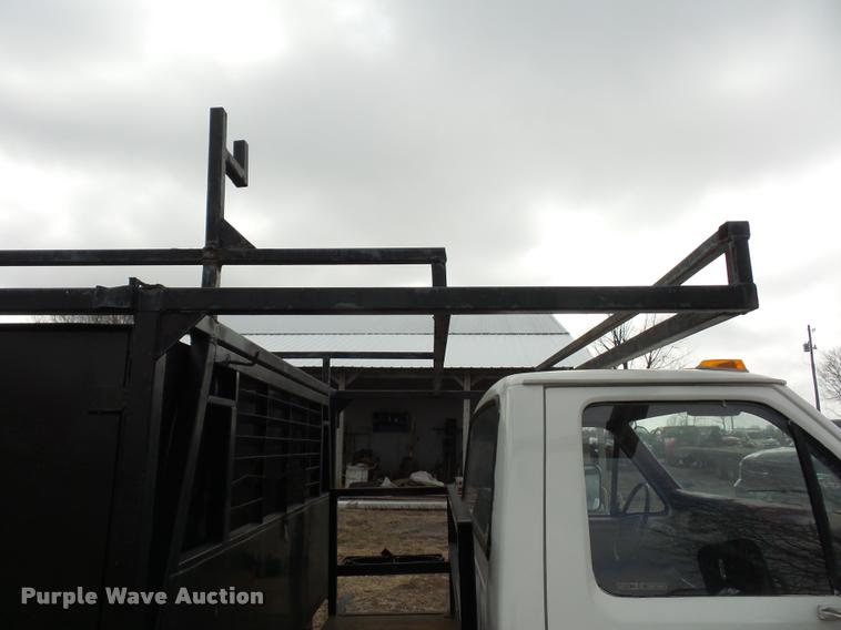 image for item DA5881 1984 Ford F350 flatbed pickup truck