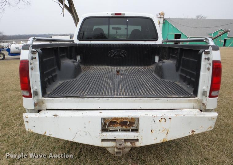 image for item DA7281 2000 Ford F250 Super Duty SuperCab pickup truck