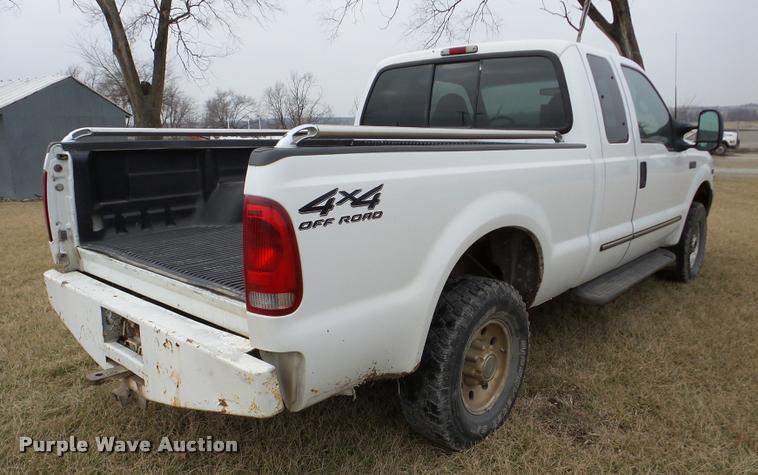 image for item DA7281 2000 Ford F250 Super Duty SuperCab pickup truck