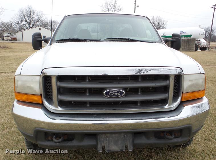 image for item DA7281 2000 Ford F250 Super Duty SuperCab pickup truck