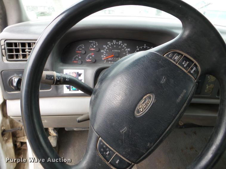 image for item DA7281 2000 Ford F250 Super Duty SuperCab pickup truck