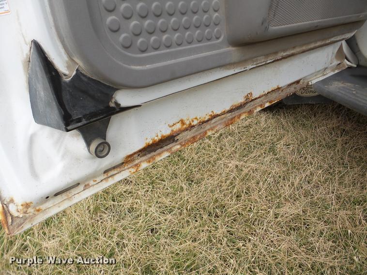 image for item DA7281 2000 Ford F250 Super Duty SuperCab pickup truck