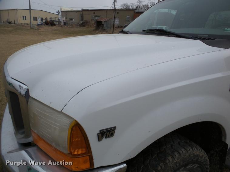image for item DA7281 2000 Ford F250 Super Duty SuperCab pickup truck