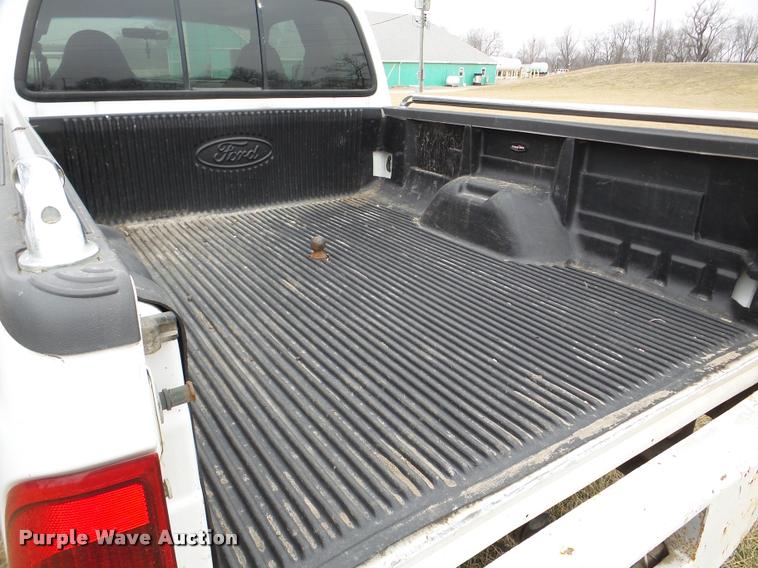 image for item DA7281 2000 Ford F250 Super Duty SuperCab pickup truck