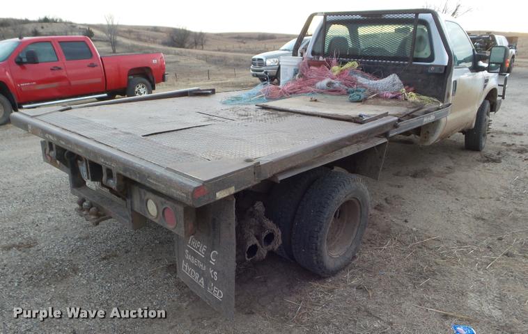 image for item DA7666 2008 Ford F350 Super Duty bale bed pickup truck