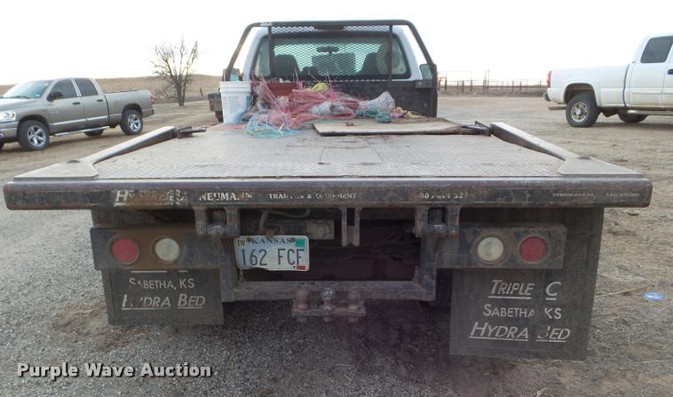 image for item DA7666 2008 Ford F350 Super Duty bale bed pickup truck