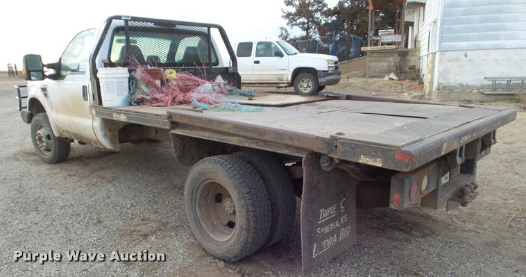 image for item DA7666 2008 Ford F350 Super Duty bale bed pickup truck