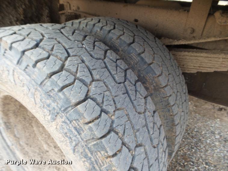 image for item DA7666 2008 Ford F350 Super Duty bale bed pickup truck