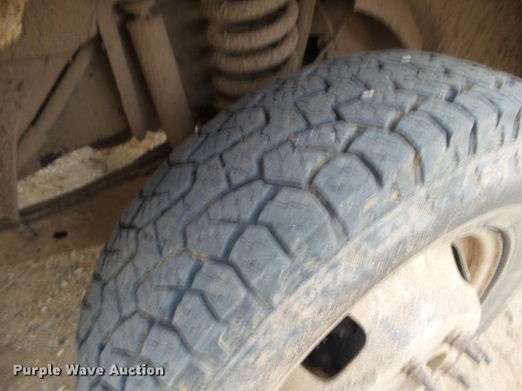 image for item DA7666 2008 Ford F350 Super Duty bale bed pickup truck