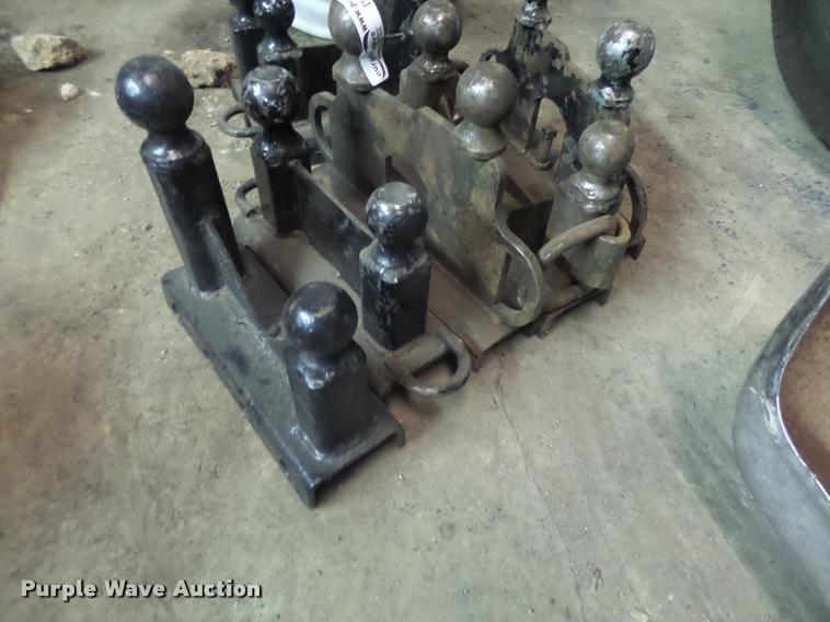 image for item DA9395 Tow hitch balls