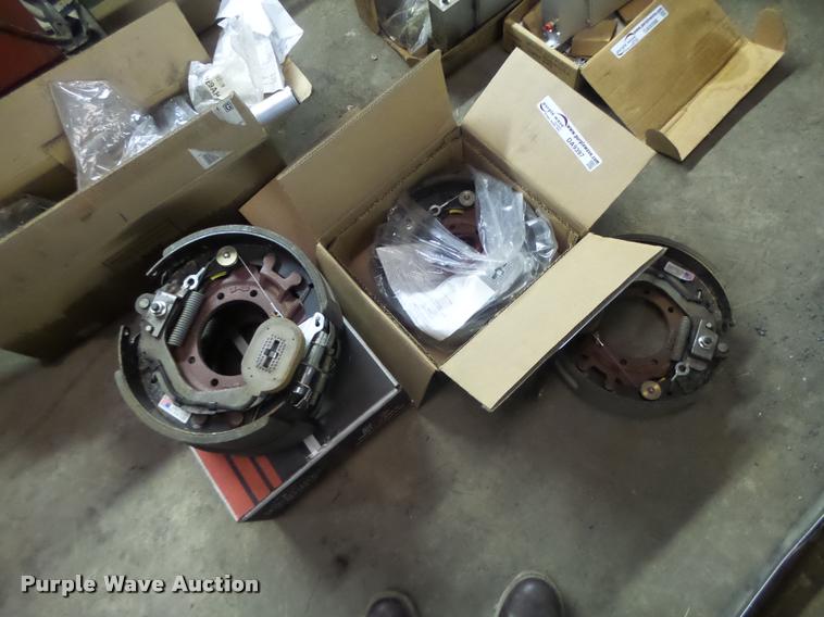 image for item DA9397 (5) Dexter axle brake assembly