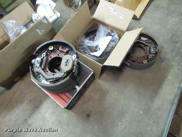 image for item DA9397 (5) Dexter axle brake assembly