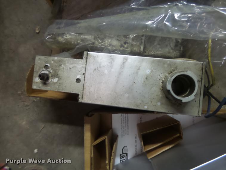 image for item DA9398 (3) trailer brake actuators