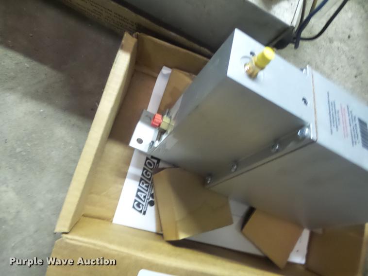 image for item DA9398 (3) trailer brake actuators