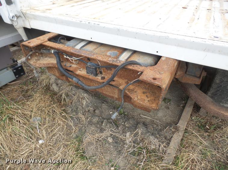 image for item DB0685 2003 Ford F550 truck cab and chassis