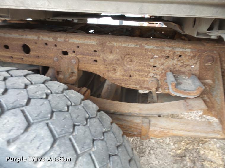 image for item DB0685 2003 Ford F550 truck cab and chassis