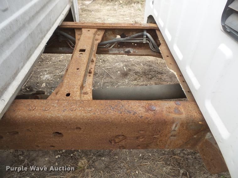 image for item DB0685 2003 Ford F550 truck cab and chassis