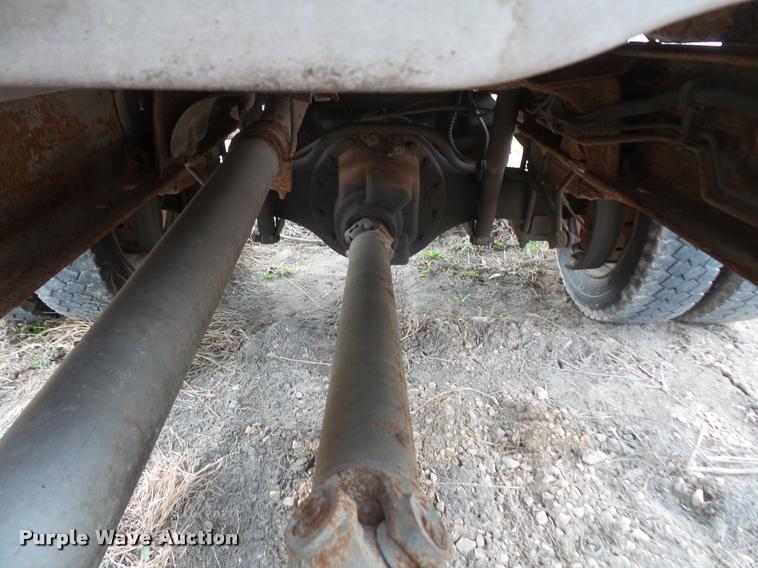 image for item DB0685 2003 Ford F550 truck cab and chassis