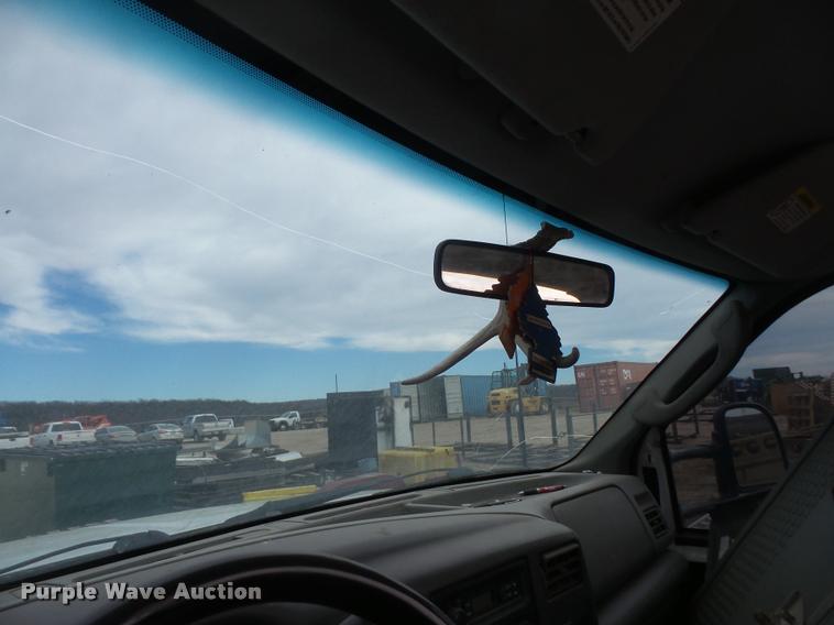 image for item DB0685 2003 Ford F550 truck cab and chassis