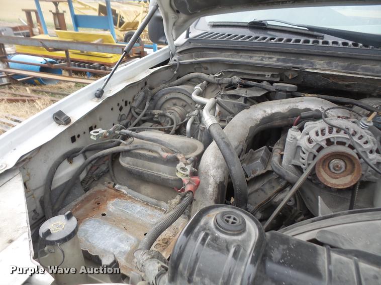 image for item DB0685 2003 Ford F550 truck cab and chassis