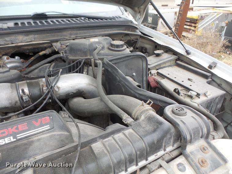 image for item DB0685 2003 Ford F550 truck cab and chassis