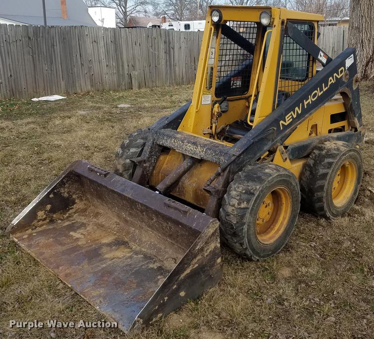 image for item DB1511 New Holland L553 skid steer