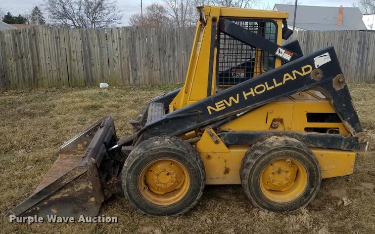 image for item DB1511 New Holland L553 skid steer