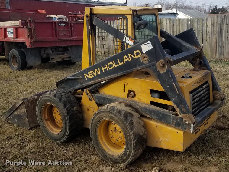 image for item DB1511 New Holland L553 skid steer
